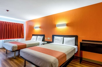 Standard Room, 2 Queen Beds, Non Smoking