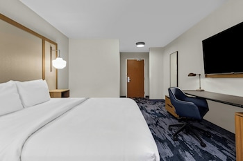 Room, 1 King Bed, Hearing Accessible (Mobility Accessible with Bathtub)