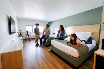 Two Beds Tower (Newly Renovated)