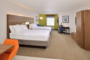 Suite, 2 Queen Beds (Living/Dining Area)