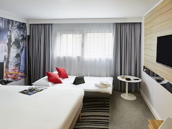 Superior Room, 1 Queen Bed with Sofa bed