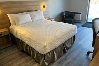Standard Room, 1 Queen Bed with Sofabed, Second Floor
