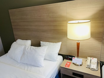 Room, 2 Queen Beds, Non Smoking