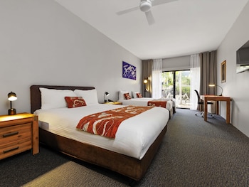 Deluxe Family Room