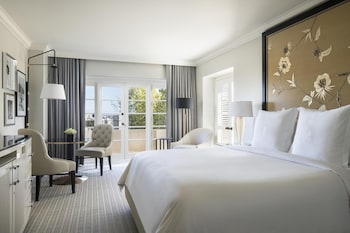 Deluxe Room, 1 King Bed, Balcony