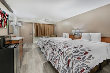 Deluxe Room, 2 Double Beds (Smoke Free)