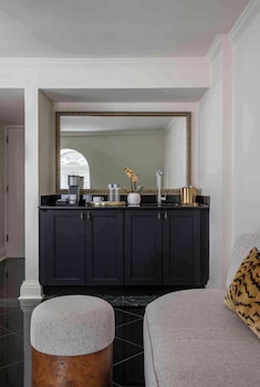 Superior Room, 1 King Bed with Sofa bed (Junior Suite King)