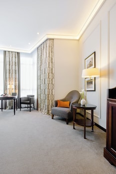Deluxe Room (Grand)