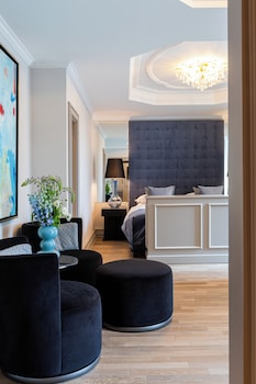 Suite (Excelsior)