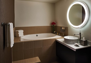 Suite (Imperial)