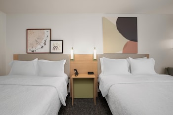 Room, 2 Queen Beds