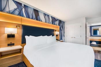 Suite, 1 King Bed, Kitchenette