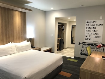 Standard Room, 1 King Bed, Non Smoking