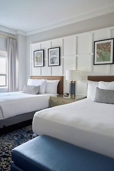 Deluxe Room, 2 Double Beds, Mobility Accessible