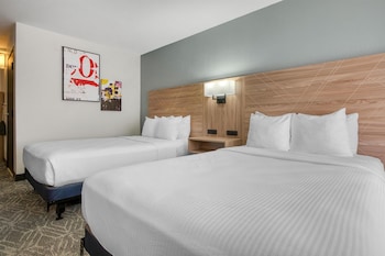 Standard Room, 2 Double Beds, Accessible, Refrigerator & Microwave (Walk-in Shower)