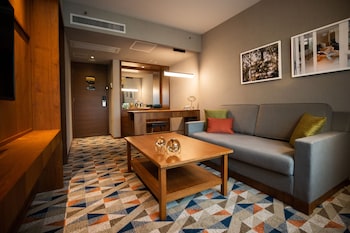 Eaton Suite (Suite with Buffet Breakfast)