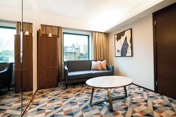 Classic Suite (Suite with Buffet Breakfast)