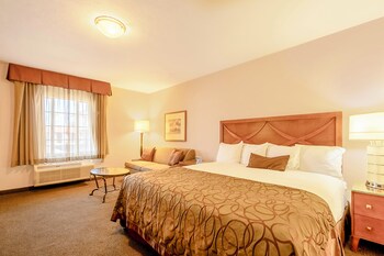 Executive Suite-Non-Smoking