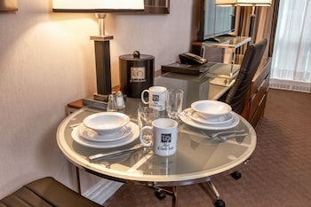 Deluxe Studio, 2 Queen Beds
