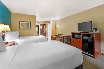 Standard Room, 2 Double Beds, Accessible, Non Smoking