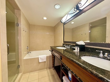 Executive Suite, 1 Bedroom, Balcony, River View