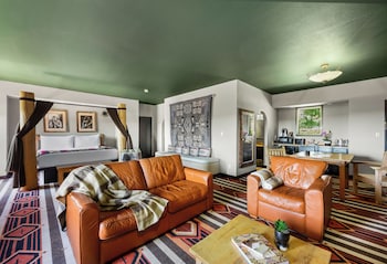 Suite, 1 King Bed (Maravilla King Kiva Suite)