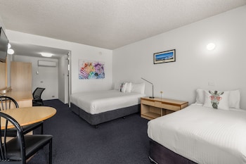 Executive Queen Room, Non-Smoking (Not Pet Friendly)