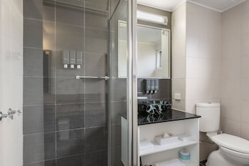 Deluxe Queen Room, Non-Smoking (Not Pet Friendly)