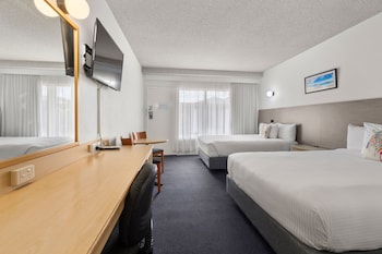 Deluxe Twin with 2 Queen Beds, Non-Smoking (Not Pet Friendly)