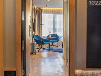 Superior Deluxe Room, 1 Queen Bed and Sofa Bed in Deluxe Building