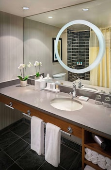 Room, 1 King Bed (High Floor)