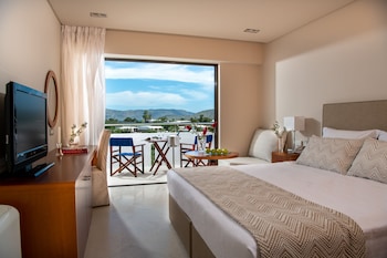 Classic Room, Partial Sea View