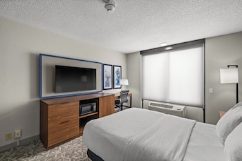Room, 1 Double Bed, Accessible, Non Smoking (Mobility, Bathtub w/ Grab Bars)