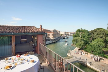 Junior Suite, Canal View (Rooftop)(Small Canal Rio Novo/Garden)