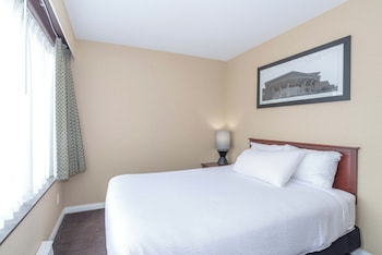 Standard Suite, Multiple Beds