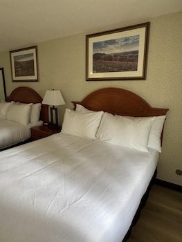 Standard Room, 2 Queen Beds, Accessible, Kitchenette (Dining Table;with Sofabed)