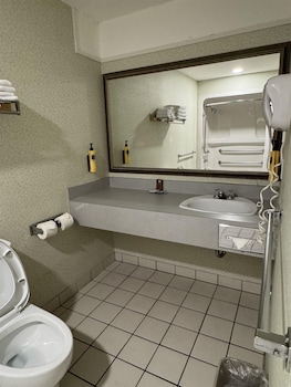 Standard Room, 2 Queen Beds, Accessible, Kitchenette (Dining Table;with Sofabed)