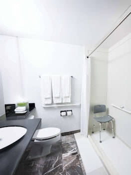 Room, 2 Queen Beds, Mobility Accessible