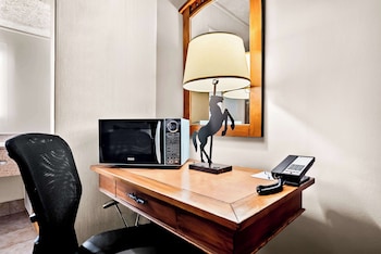 Standard Room, 2 Queen Beds, Non Smoking, Refrigerator & Microwave