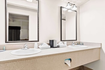 Standard Room, 1 King Bed, Non Smoking, Refrigerator & Microwave