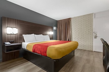Room, 1 King Bed, Accessible, Smoking