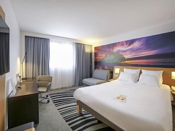 Classic Room, Multiple Beds (1 Double bed and 1 Single bed)