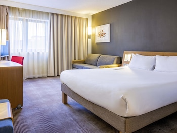 Standard Room, 1 Queen Bed with Sofa bed