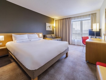 Superior Room, 1 Queen Bed with Sofa bed