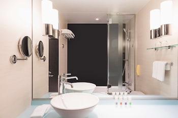 Swiss Select Room, 1 King Bed