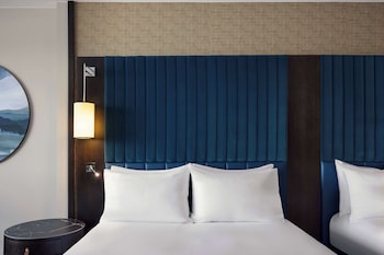 Room, 2 Queen Beds (Refurbished)