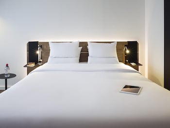 Business Room, 1 Queen Bed
