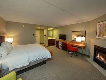 Suite, 1 King Bed, Non Smoking, Fireplace