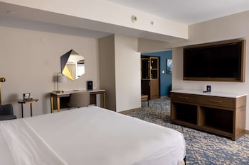 Junior Suite, 1 King Bed
