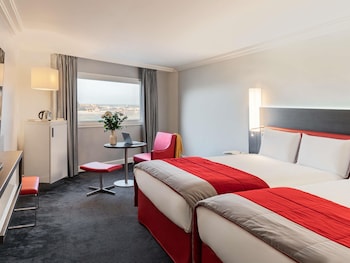 Family Superior Room, 2 Double Beds and 1 Single Sofa Bed